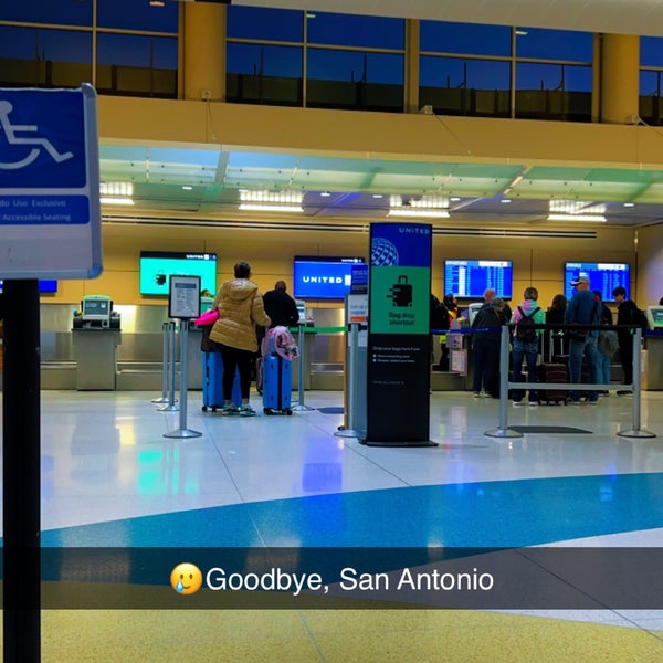 Foto tirada no(a) San Antonio International Airport (SAT) por Meema ⚔. em 2/23/2024