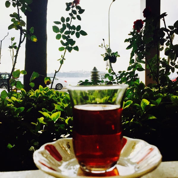Das Foto wurde bei Salacak Cafe von N.A.D.İ.R.  T.E.K.İ.R. 🦅 am 10/7/2015 aufgenommen