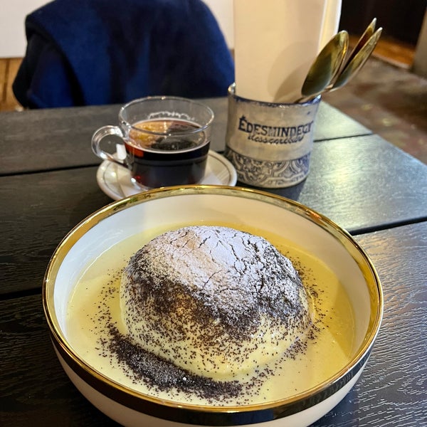 The dampfnudel (steam-noodle with vanilla and poppyseeds) is very good, try it.