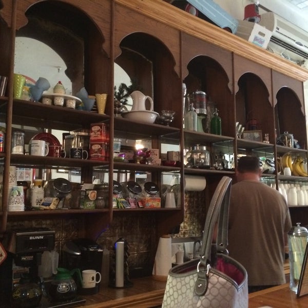 Photos at Scoops OldFashioned Ice Cream Store 99 W Plant St