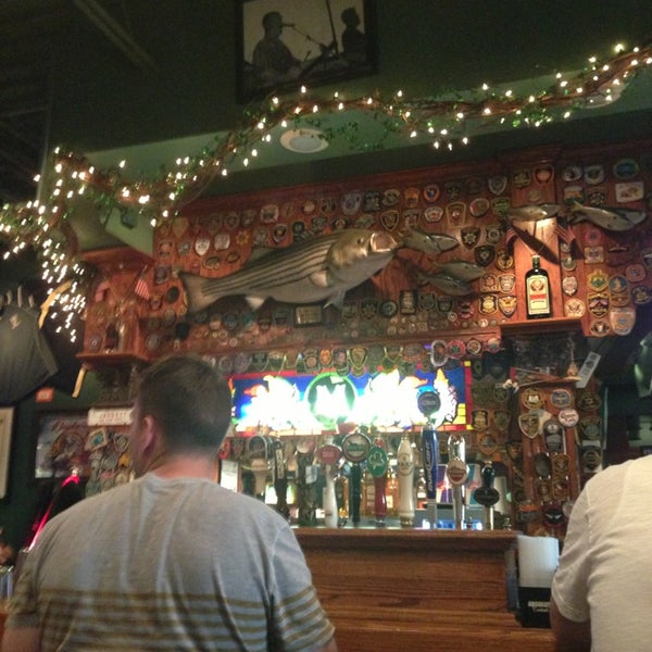 Murphy's Irish Pub Oceanfront 2735 ziyaretçidan 131 tavsiye