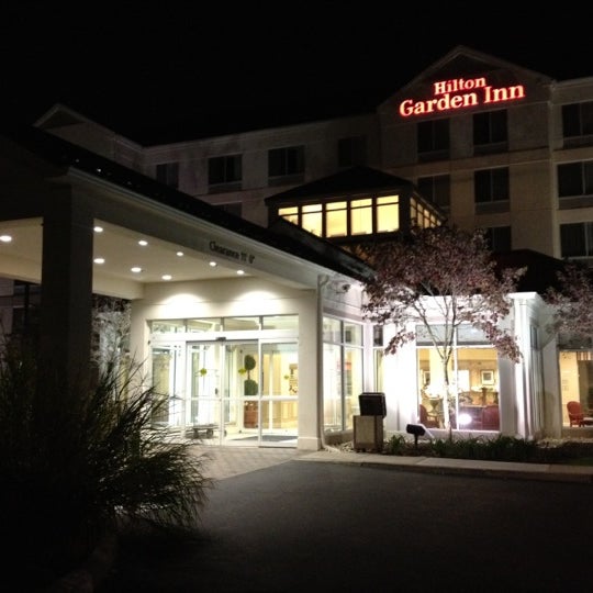Photo taken at Hilton Garden Inn by Dirk V. on 10/22/2012