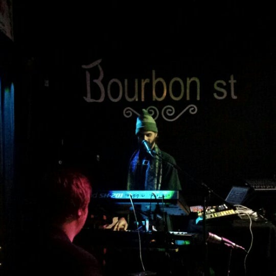2/12/2016 tarihinde Roger Y.ziyaretçi tarafından Bourbon Street Bar &amp; Grille'de çekilen fotoğraf