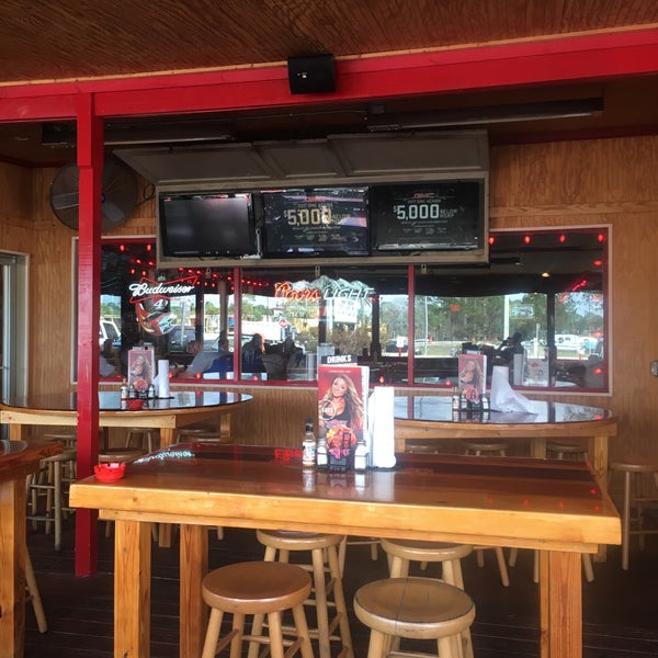 Photos at Wing House Bar & Grill 23 tips