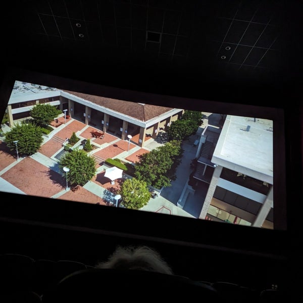 Maya Cinemas Fresno 16 Fresno, CA