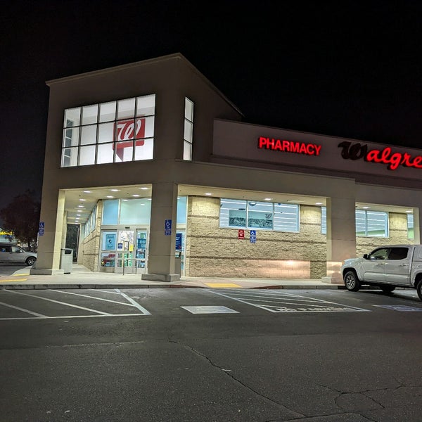 Walgreens Fresno, CA