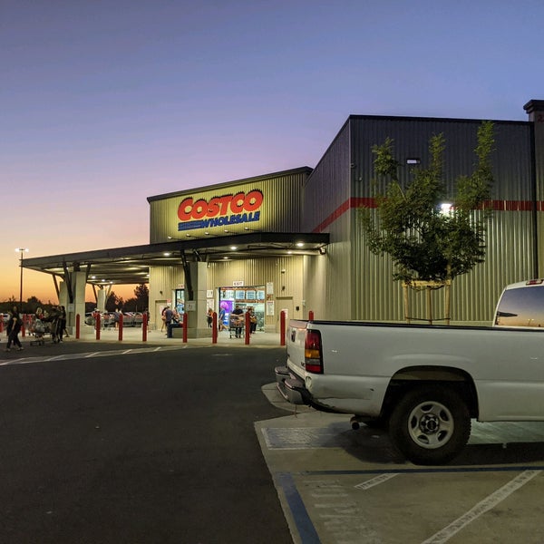 Costco 2270 Clovis Ave