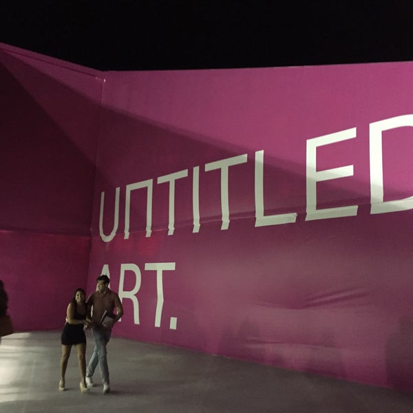 Foto diambil di UNTITLED. Art Fair oleh Javier  pada 12/2/2015