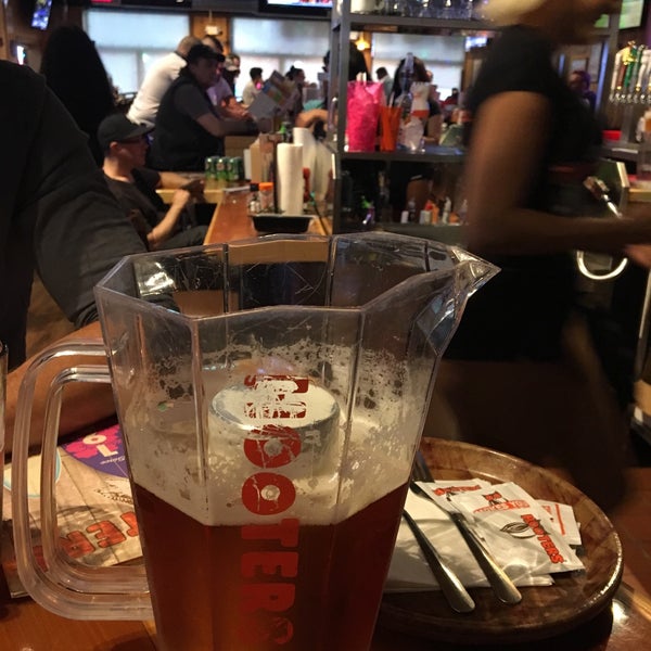 Photo taken at Hooters by Andreas M. on 5/31/2019