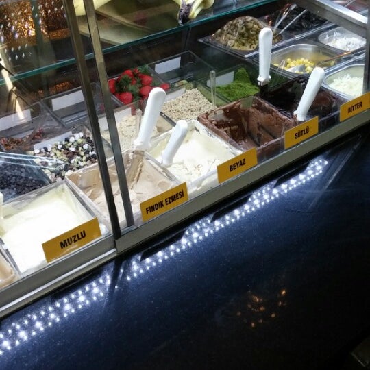 3/8/2014 tarihinde Fatih Ç.ziyaretçi tarafından Boğazda Waffle'de çekilen fotoğraf