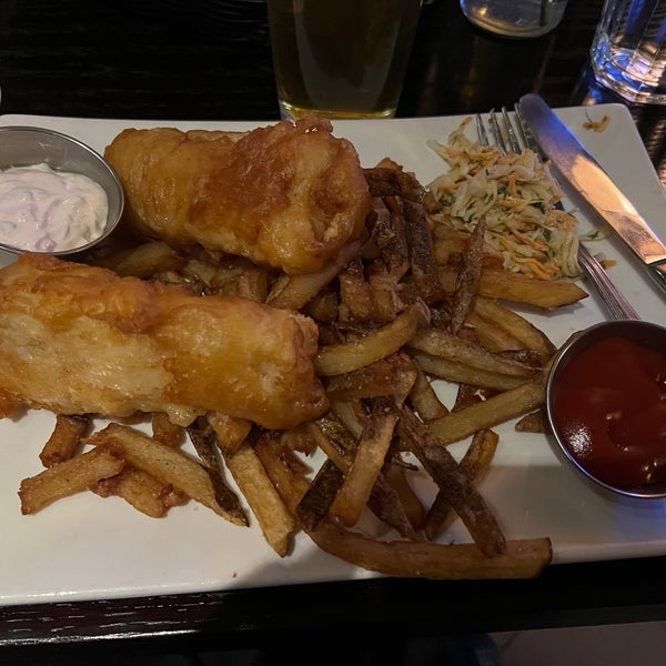 The fish and chips are good! The service is good for the price and it's a cozy place to hangout with friends.