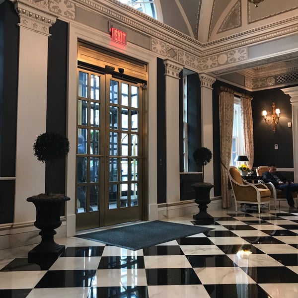 Foto diambil di The Jefferson Hotel oleh Dan S. pada 7/10/2017
