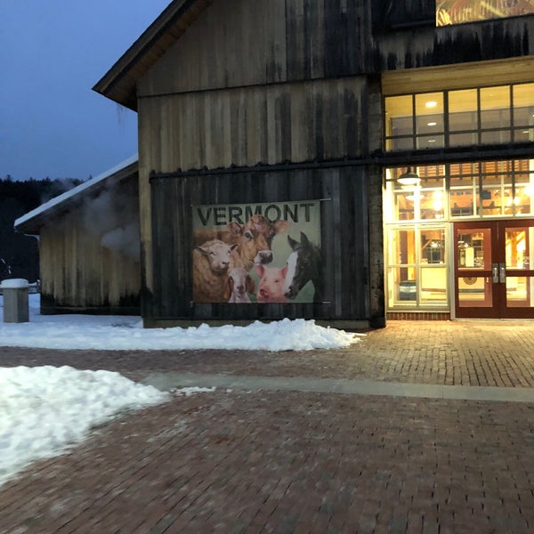 รูปภาพถ่ายที่ Vermont Welcome Center โดย Dan S. เมื่อ 12/15/2017