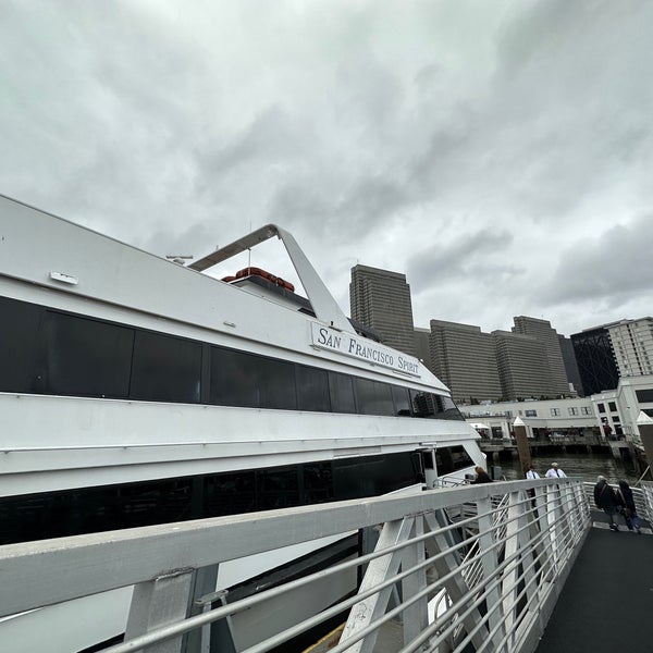 Das Foto wurde bei Hornblower Cruises &amp; Events von Bkwm J. am 6/23/2023 aufgenommen