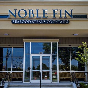 8/26/2016 tarihinde Noble Fin Restaurantziyaretçi tarafından Noble Fin Restaurant'de çekilen fotoğraf
