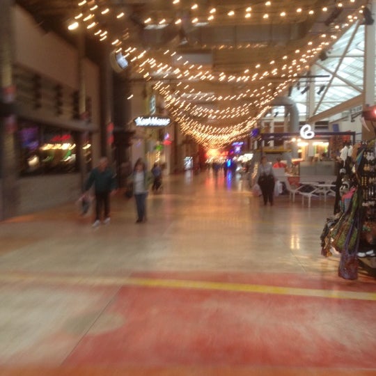Photos at Palisades Center Mall 142 tips