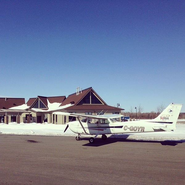 Peterborough Municipal Airport (YPQ) 2 tips