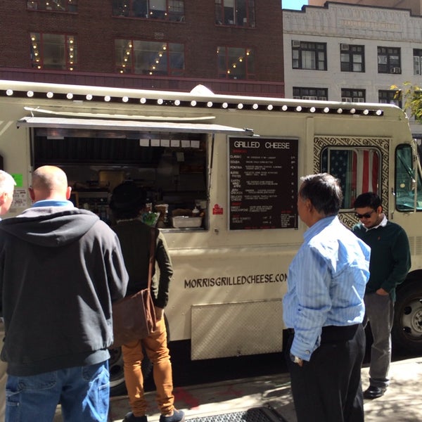 Photo taken at Morris Grilled Cheese Truck by Jeffrey H. on 9/24/2013