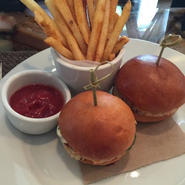 Photo prise au Ed&#39;s Chowder House par Jeffrey H. le7/6/2015