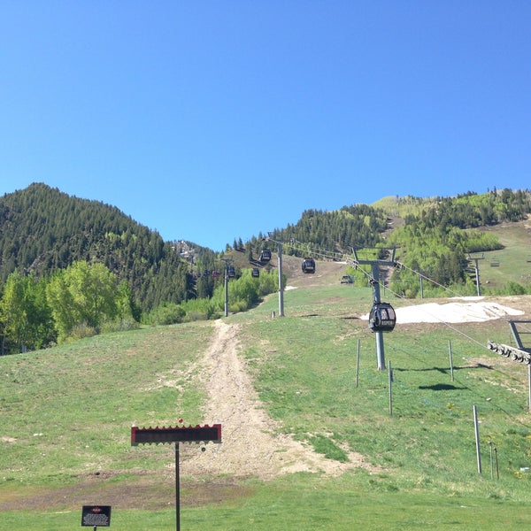 Снимок сделан в Aspen Mountain пользователем Michelle M. 6/1/2013