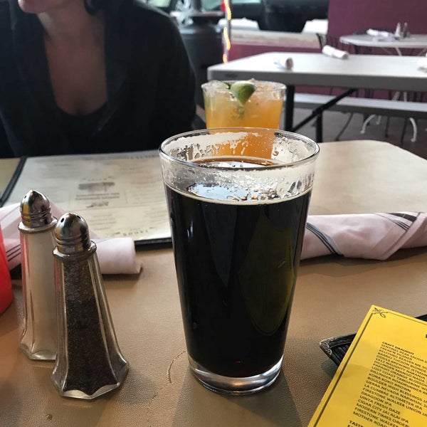 Foto scattata a Saguaro Corners Restaurant &amp; Bar da Sam il 3/15/2019