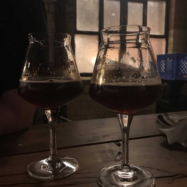10/19/2018 tarihinde Samziyaretçi tarafından Ermanos Craft Beer &amp; Wine Bar'de çekilen fotoğraf