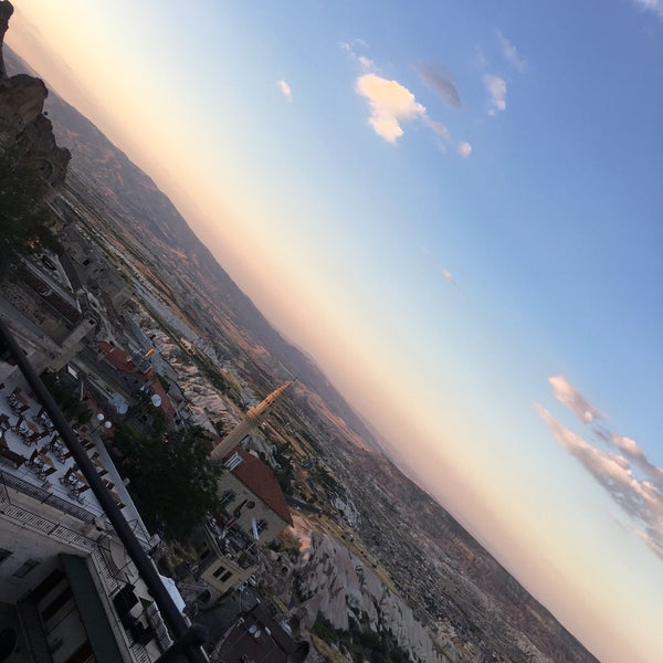 รูปภาพถ่ายที่ Dream of Cappadocia โดย Mete H. เมื่อ 7/15/2018