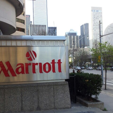 Снимок сделан в Marriott Downtown at CF Toronto Eaton Centre пользователем Fabio T. 5/2/2013