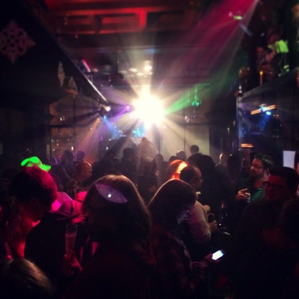 1/1/2015 tarihinde Derek H.ziyaretçi tarafından 42 Lounge'de çekilen fotoğraf