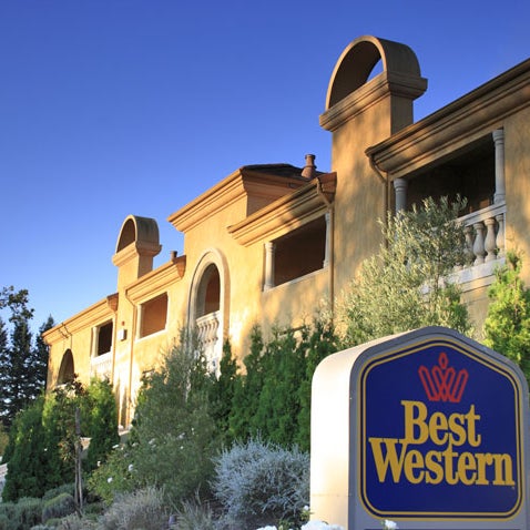 Photo taken at Best Western Dry Creek Inn by Best Western Georgetown on 2/18/2014