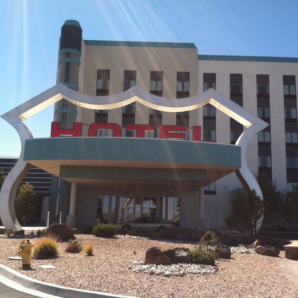 Foto tirada no(a) Route 66 Casino Hotel por Elsa M. em 10/11/2013
