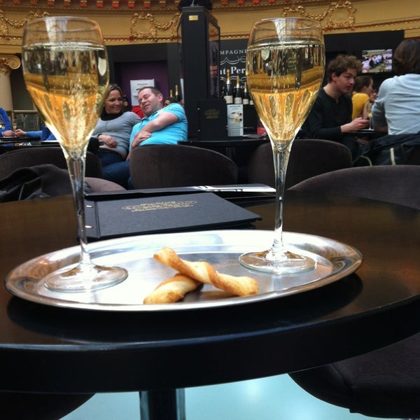 4/6/2013에 Heidi님이 Champagnebar Laurent Perrier에서 찍은 사진