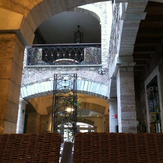 9/29/2012 tarihinde Angelica R.ziyaretçi tarafından Edelmira Hotel Boutique'de çekilen fotoğraf