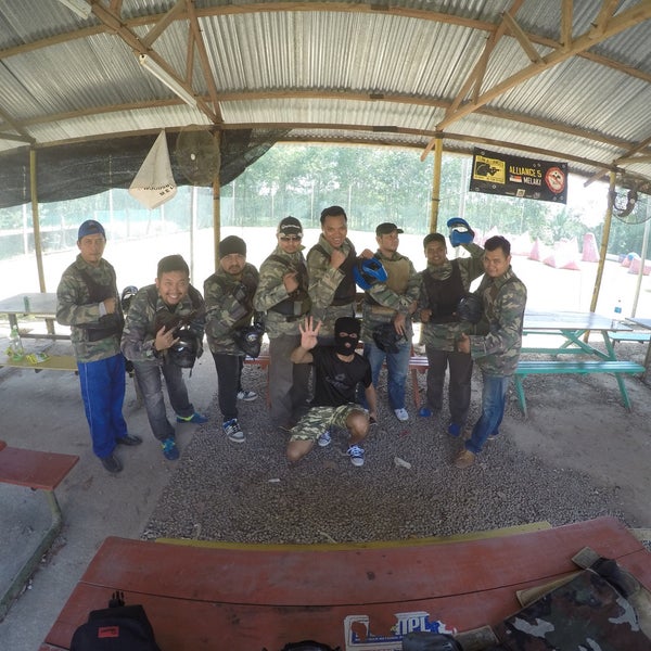 Flashpoint Paintball Park 3 tips from 431 visitors
