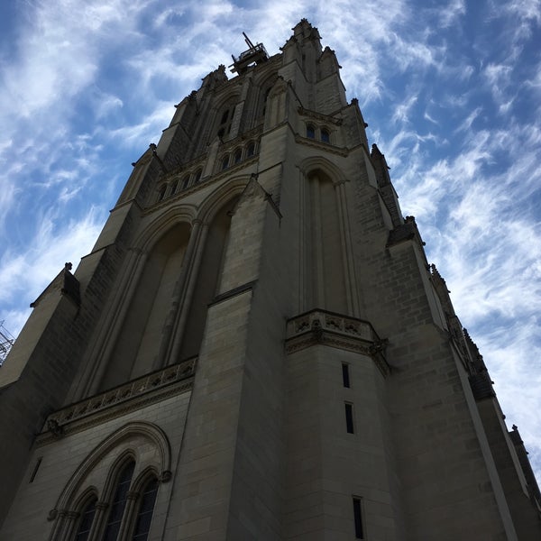 Снимок сделан в Вашингтонский кафедральный собор пользователем Dan H. 8/8/2016