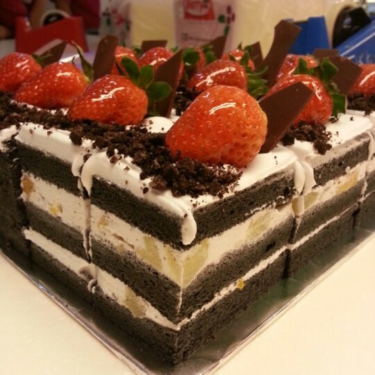 Photos at Berry's Cake House Bakery