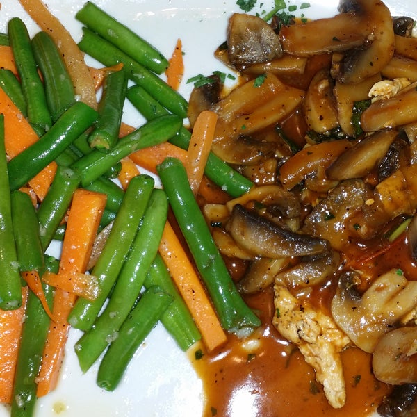 Gluten and dairy-free? They prepare an excellent Chicken Marsala to meet your needs. Delicious!