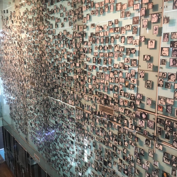 Foto diambil di Museo de la Memoria y los Derechos Humanos oleh Pablo J. pada 7/24/2019