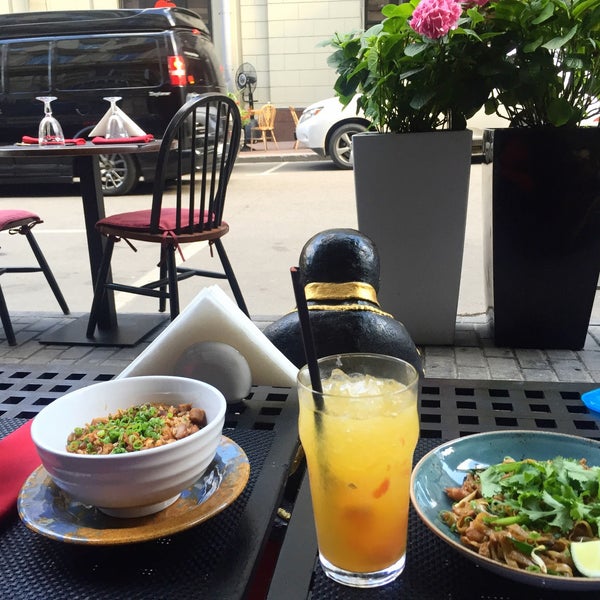 7/4/2015にReginaがRoni Asian Grill &amp; Barで撮った写真