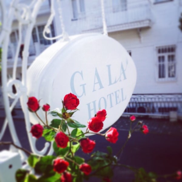 6/3/2015にDuyguがGala Hotel, Buyukadaで撮った写真