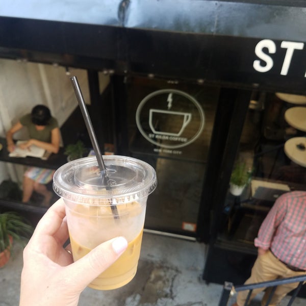 Foto tirada no(a) St Kilda Coffee por Amanda S. em 8/9/2018
