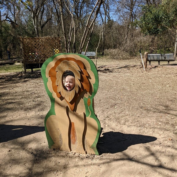 Снимок сделан в Cameron Park Zoo пользователем Amanda S. 3/18/2022