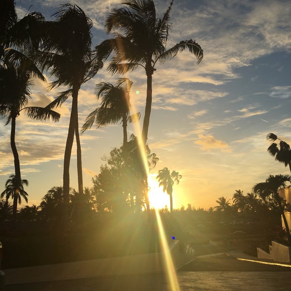 2/2/2018 tarihinde Léna L.ziyaretçi tarafından Meliá Nassau Beach'de çekilen fotoğraf