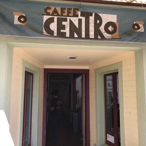 รูปภาพถ่ายที่ Caffe Centro โดย Raj เมื่อ 7/14/2017