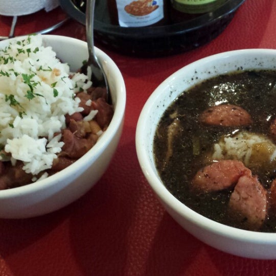 รูปภาพถ่ายที่ The Cajun Stop โดย Richard N. เมื่อ 8/9/2013