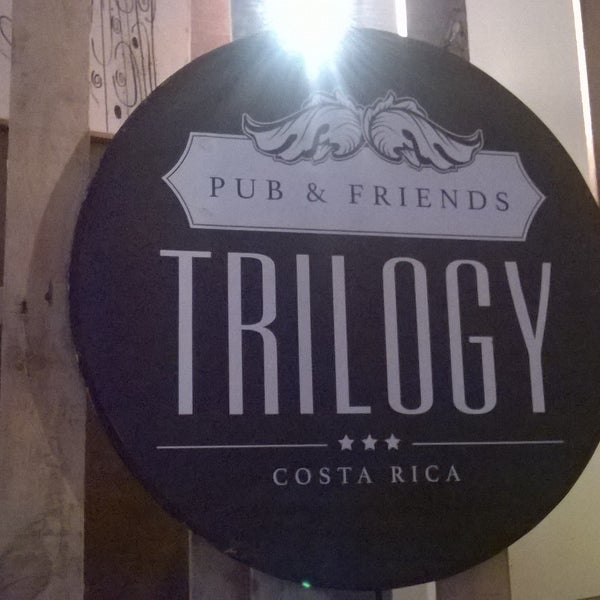 Foto diambil di Trilogy Pub &amp; Friends oleh Jonathan B. pada 8/23/2015