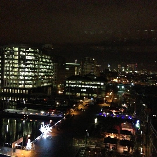 Photo taken at Marriott Executive Apartments London, West India Quay by Jerry on 12/8/2012