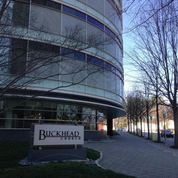 รูปภาพถ่ายที่ Buckhead Church โดย Keith เมื่อ 3/10/2013