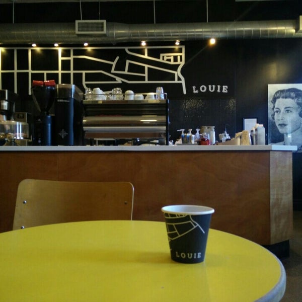 6/30/2016にSooaがLouie Coffee Shopで撮った写真