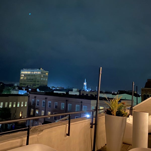 Photo taken at The Rooftop Bar at Vendue by Ralph on 1/3/2021